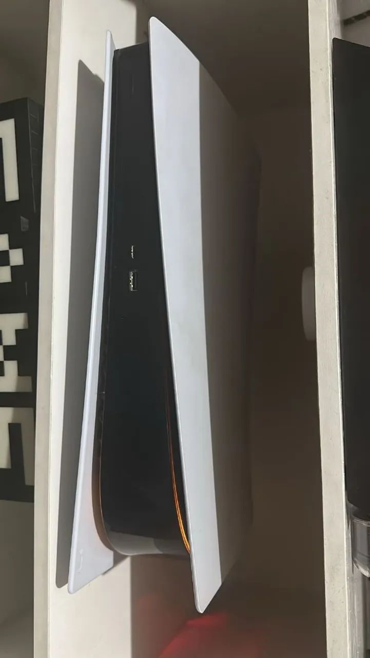 PS5 FAT SEMI NEW IN EXCELLENT CONDITION64318477435650120