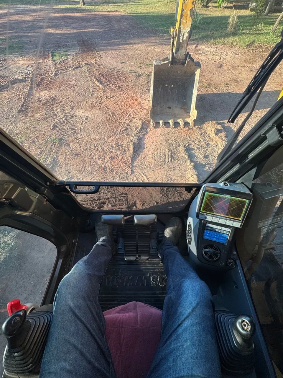 Escavadeira Hidráulica Komatsu PC200 - Foto 4