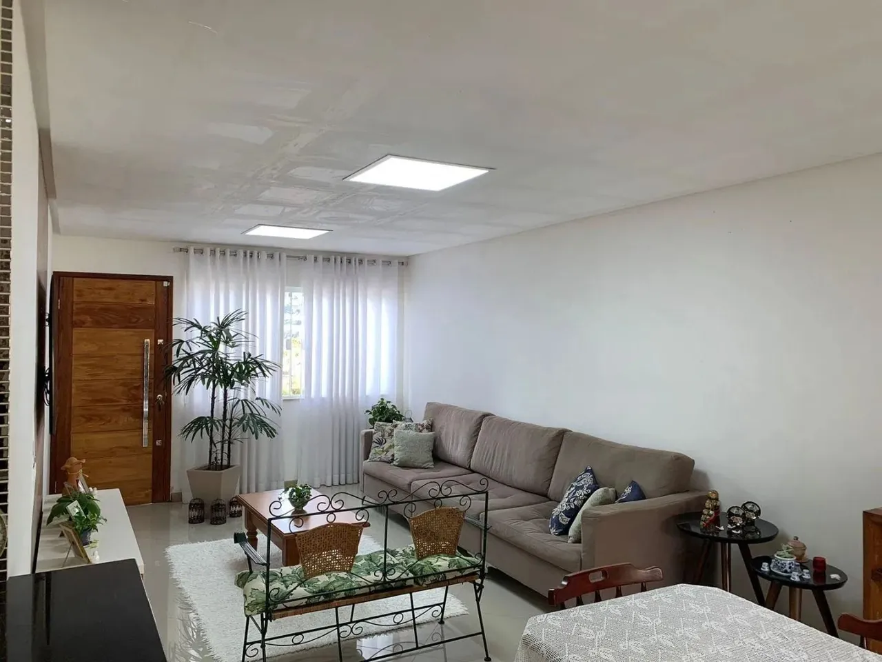 Belíssima casa a venda no Aeroporto