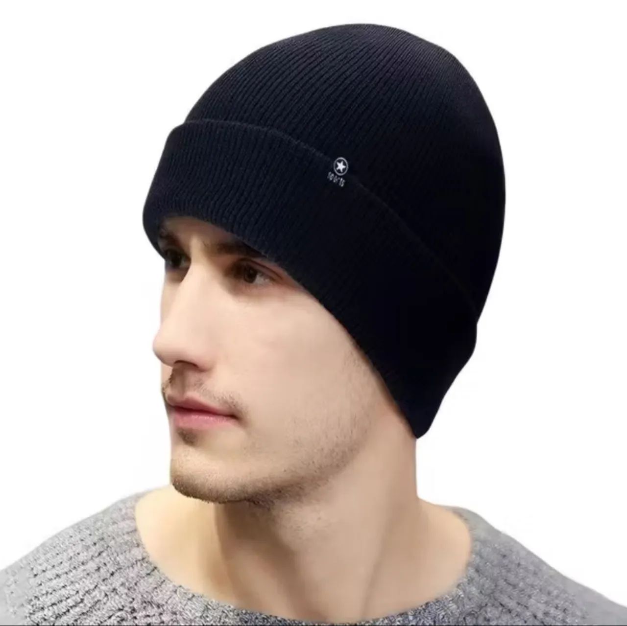 Touca Preta Básica Unissex - Confortável, Estilosa e Versátil