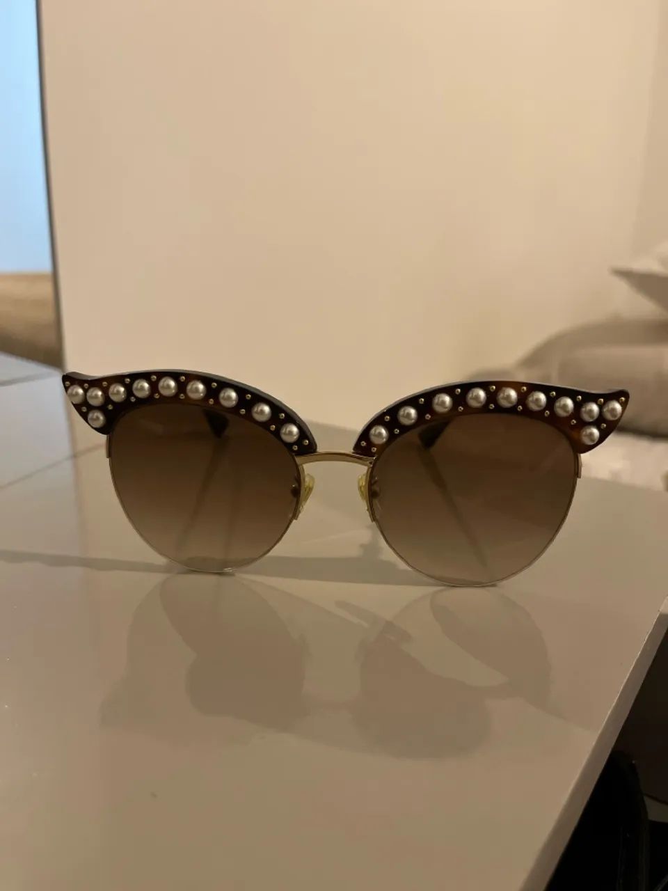Óculos de Sol Gucci com Pedrarias