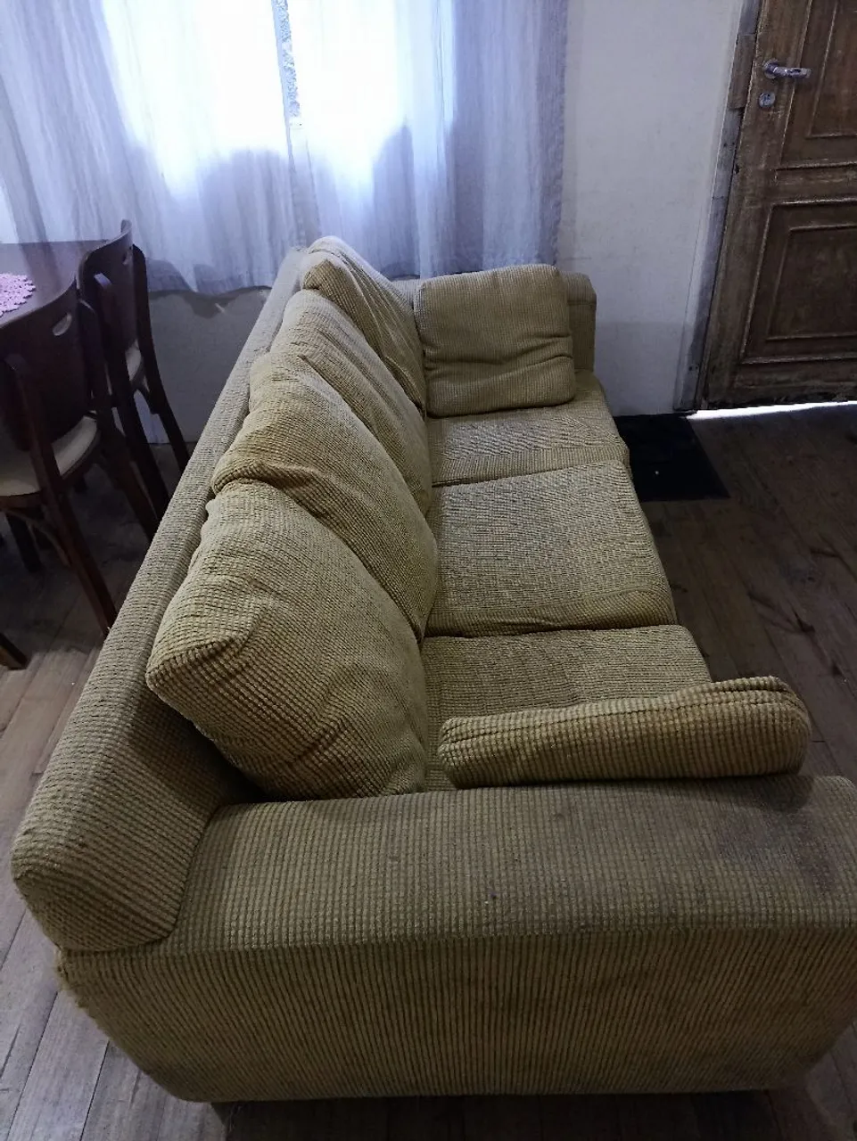 Sofá 3 lugares em tecido