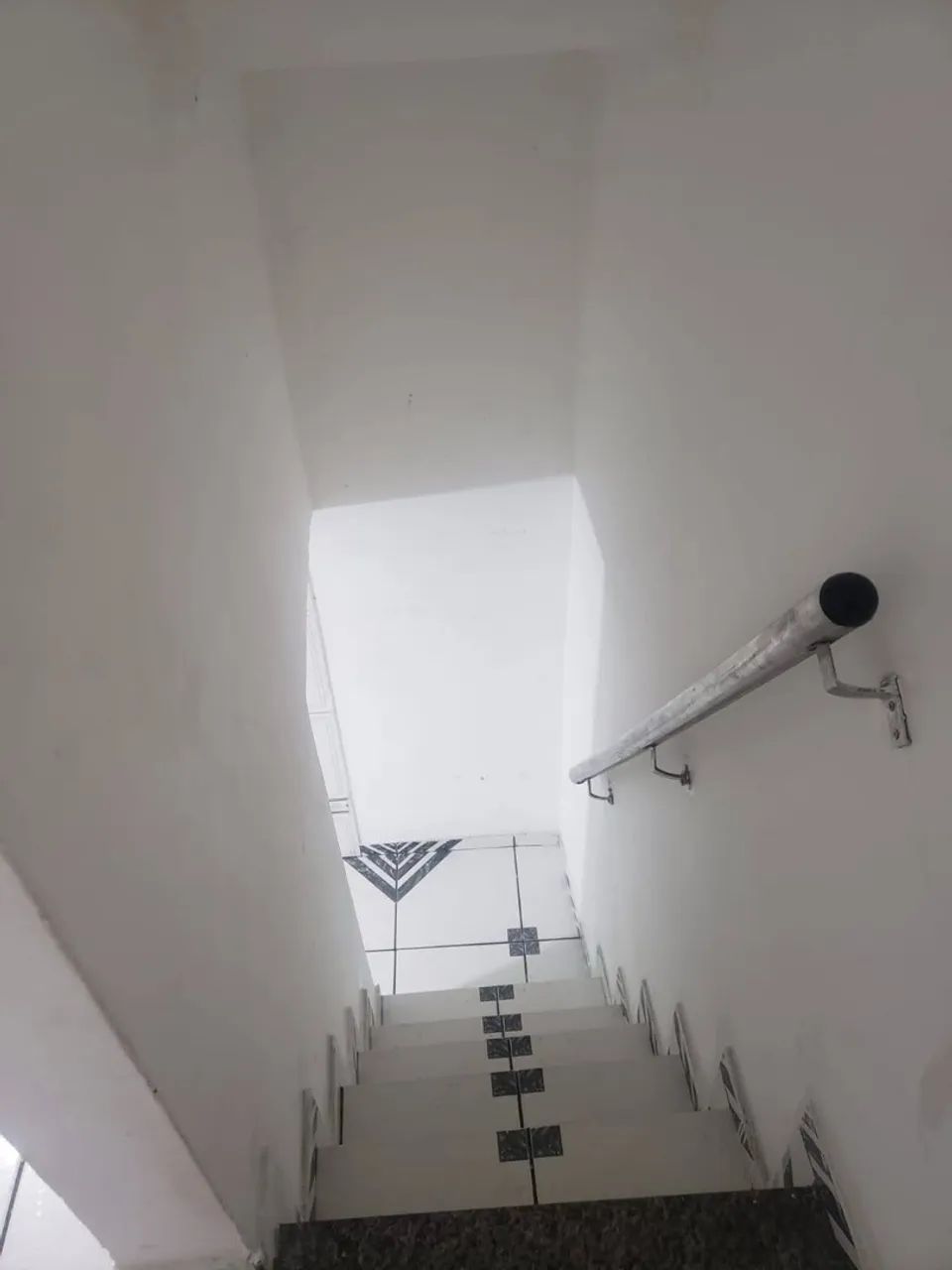 Apartamento com piso diferenciado e ótima iluminação - Foto 2