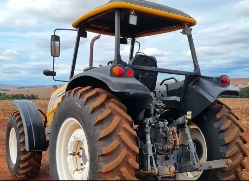 Trator Valtra BM100 - Foto 3