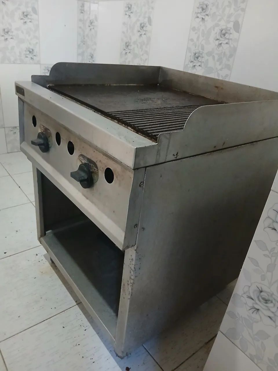 Chapeira com Gabinete - Foto 3
