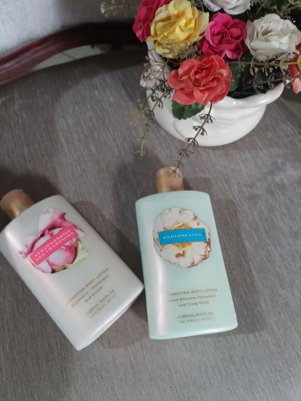 Loção Hidratante Victoria's Secret - Strawberries & Champagne e Endless Love - Foto 3