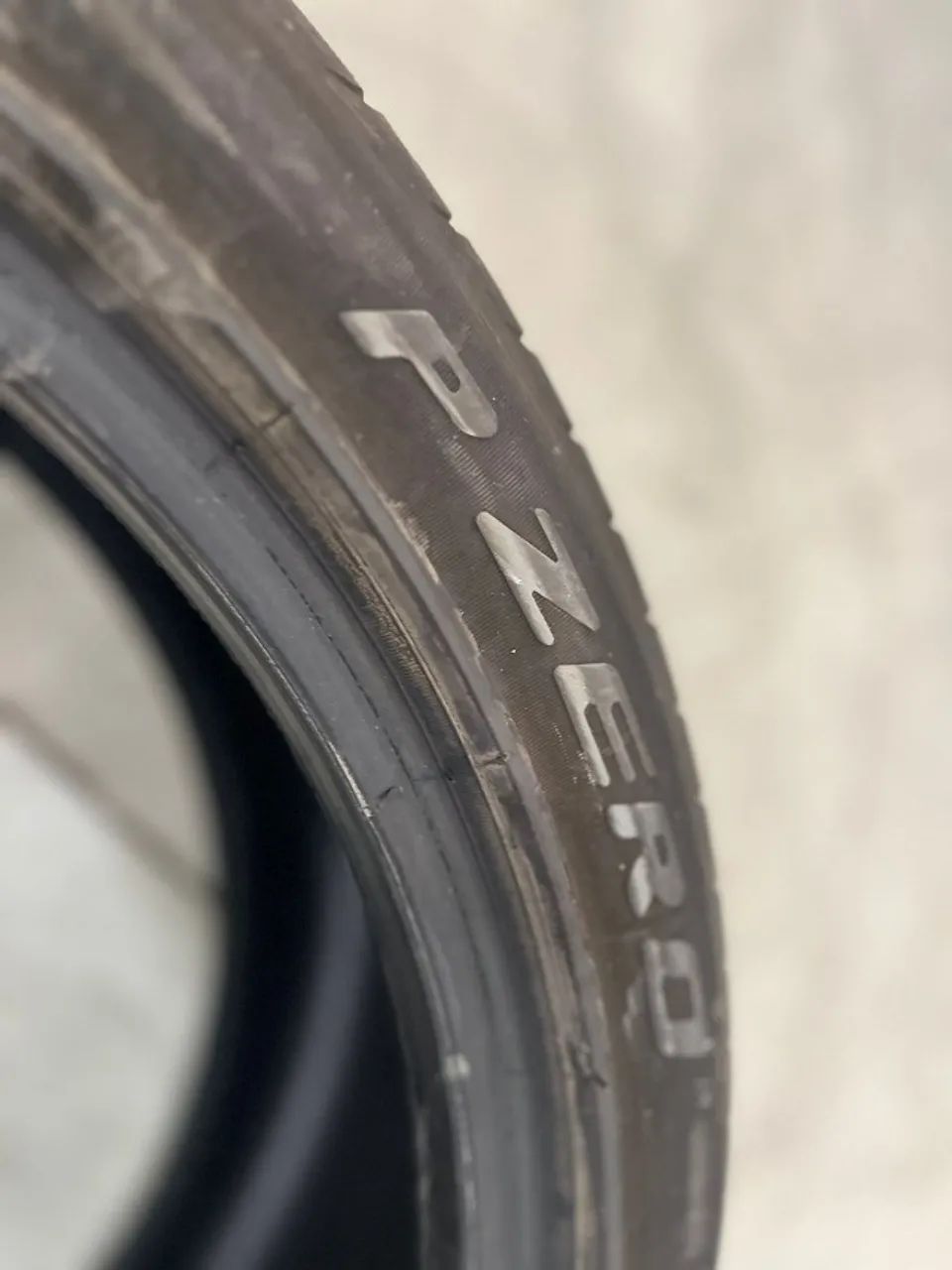 OPORTUNIDADE!!! PNEU 265/40 R21 ORIGINAL PIRELLI PZERO SEMI NOVO - Foto 8