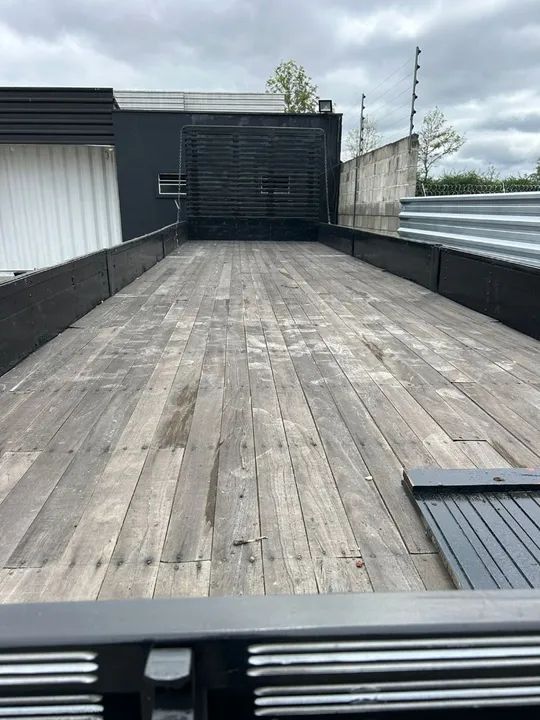 Carroceria 10.10mt livre / 245mt largura  - Foto 9