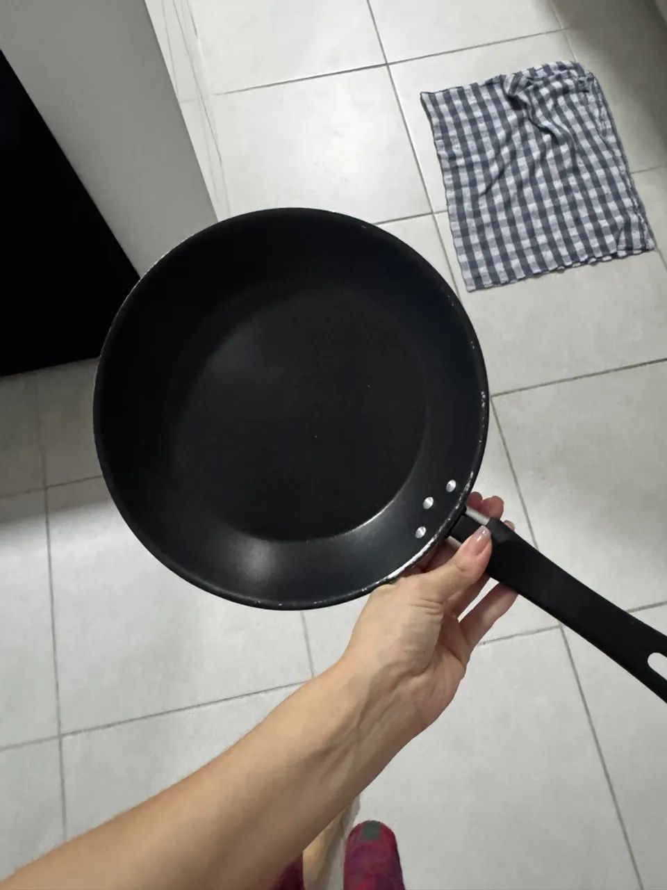 Frigideira Antiaderente Preta panela - Foto 2