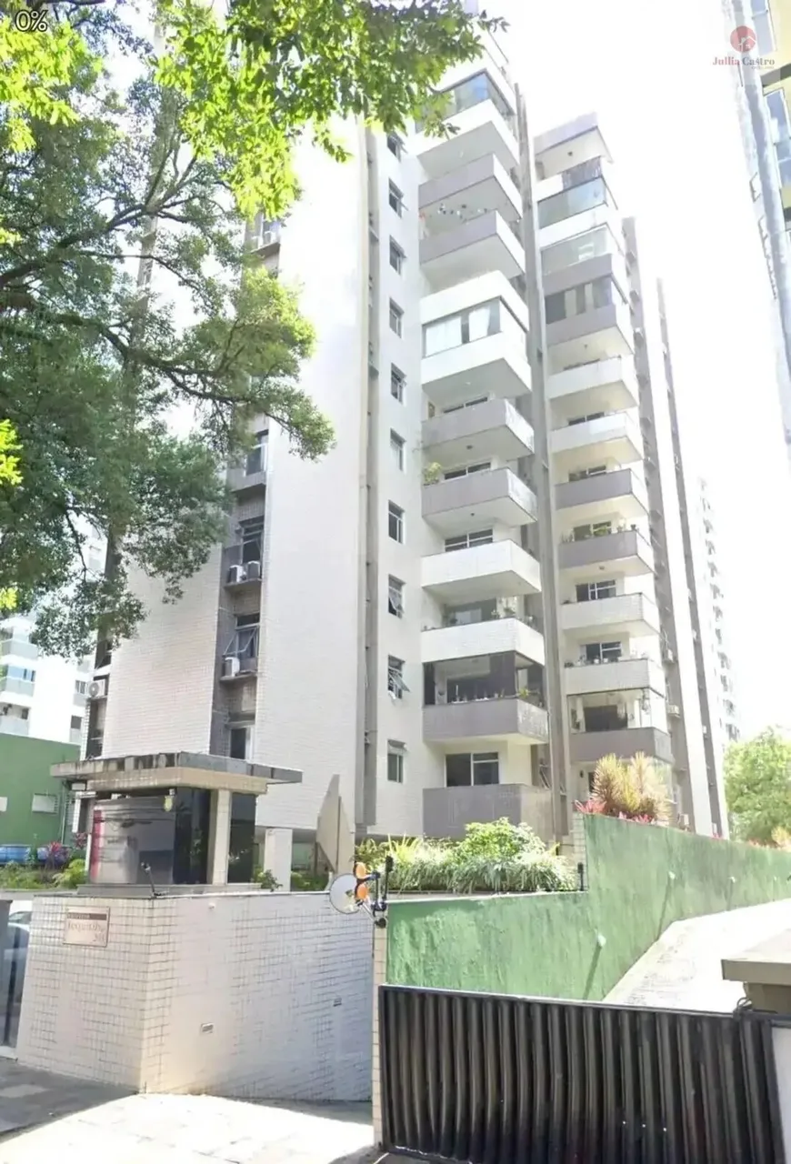 Vendo ótimo apartamento| 04 quartos| 175m²| Graças - Recife