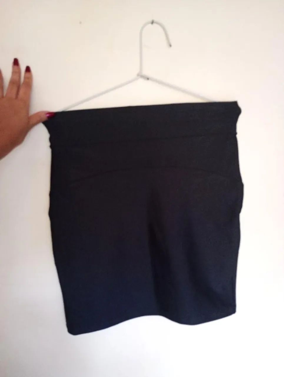 Saia preta cintura alta com zíper frontal - Foto 2