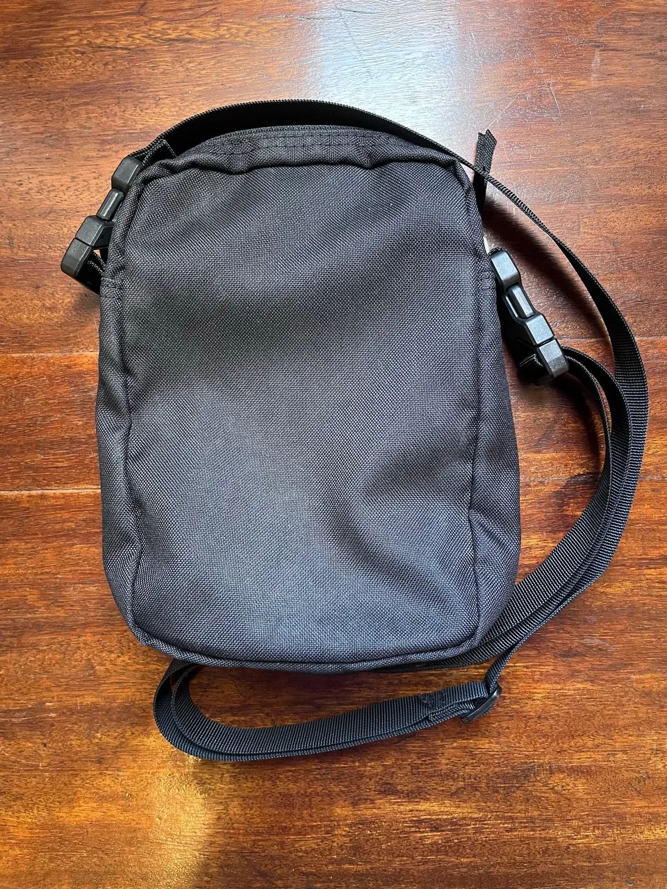 Bolsa Nike heritage em perfeito estado  - Foto 2
