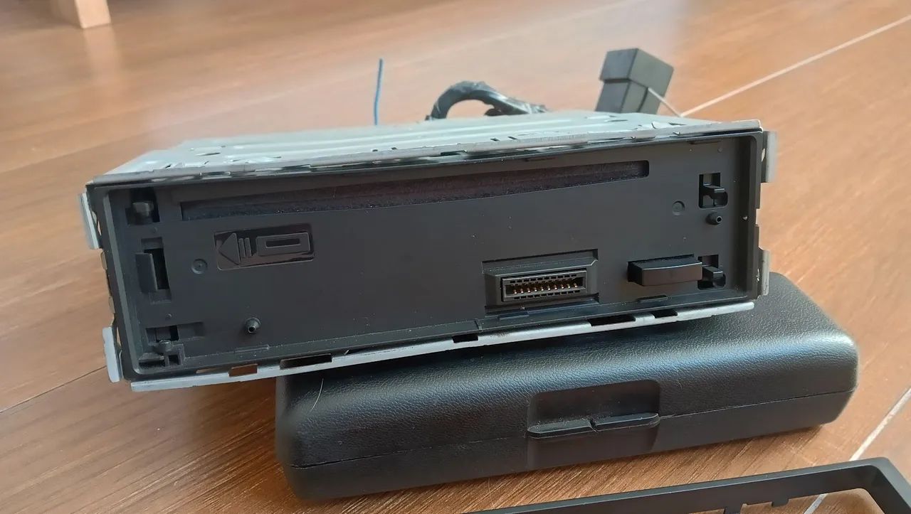Rádio veicular Pioneer com Cd USB e P2 - Foto 3
