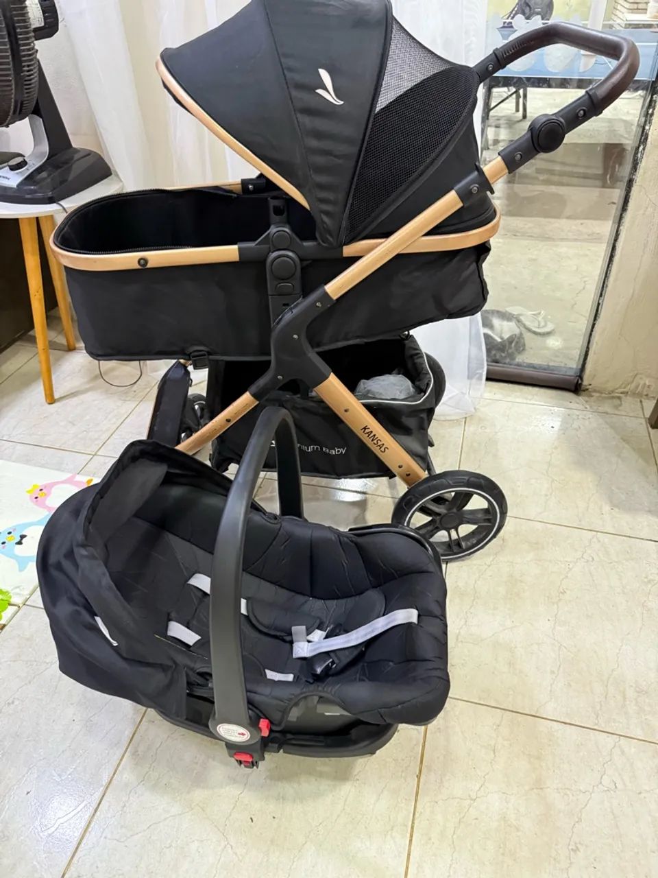 Carrinho de bebê premium com bebê conforto  - Foto 2
