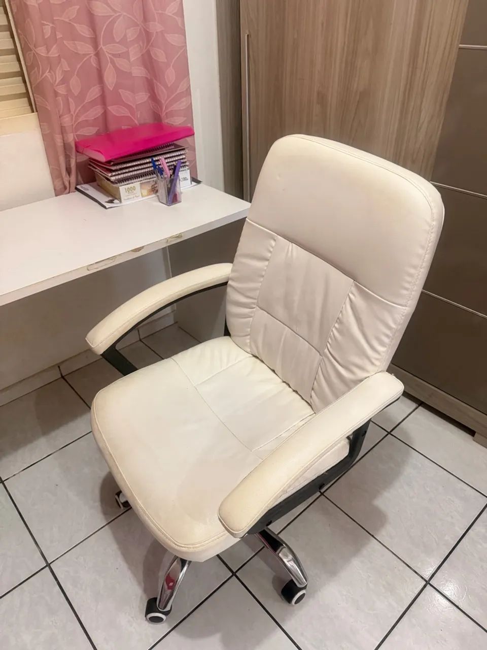 Vende-se cama de solteiro +mesa + cadeira  - Foto 3
