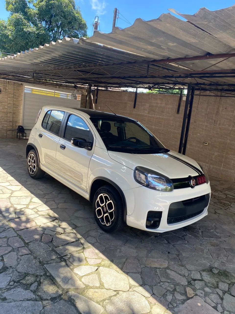 Fiat Uno Sporting Dualogic 1.4 EVO Flex 8V 4P 2015 - Foto 2