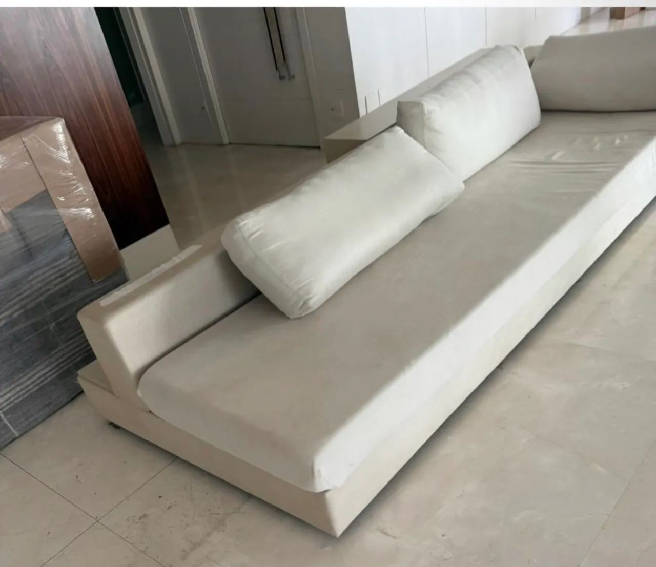 Conjunto de sofa e Chaise em linho beje - Foto 4
