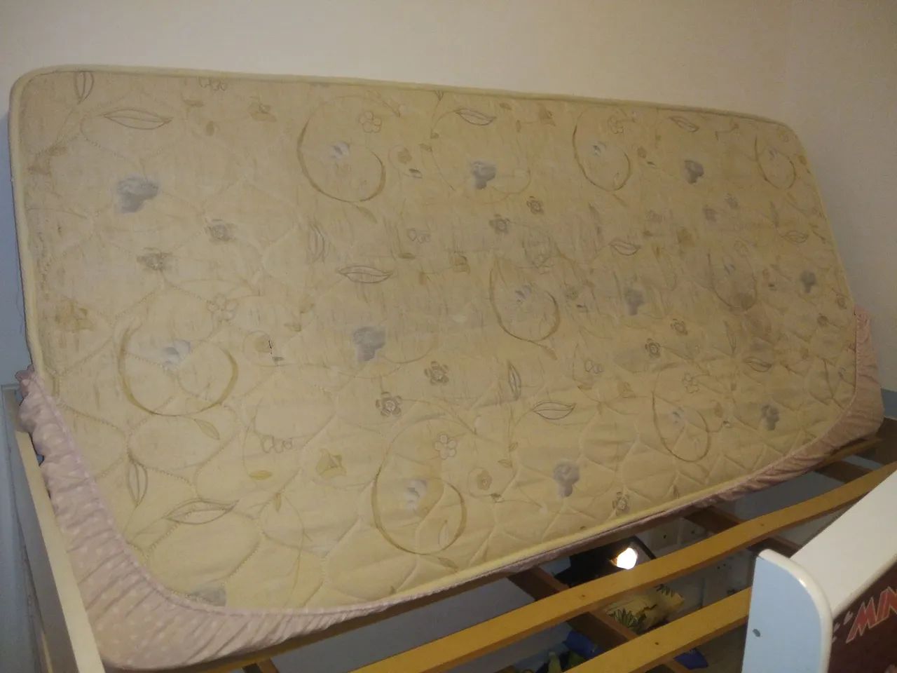 Cama de solteiro Casinha com escorregador + colchão  - Foto 6