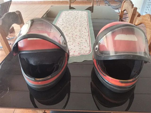Capacete 50 reais. 