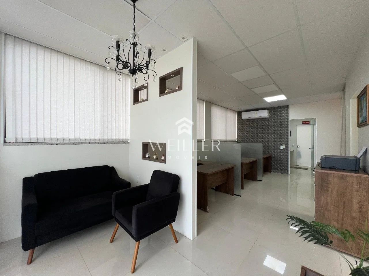 Sala comercial mobiliada para locação no bairro Santa Regina