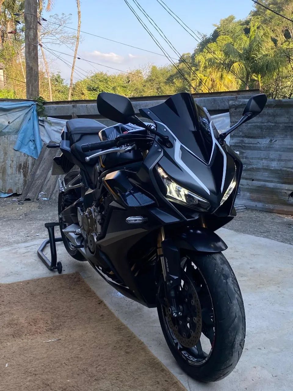 Cbr650 r - Foto 2