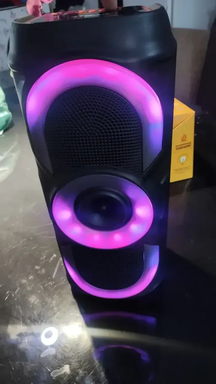 caixa de som bluetooth com rgb - Foto 4