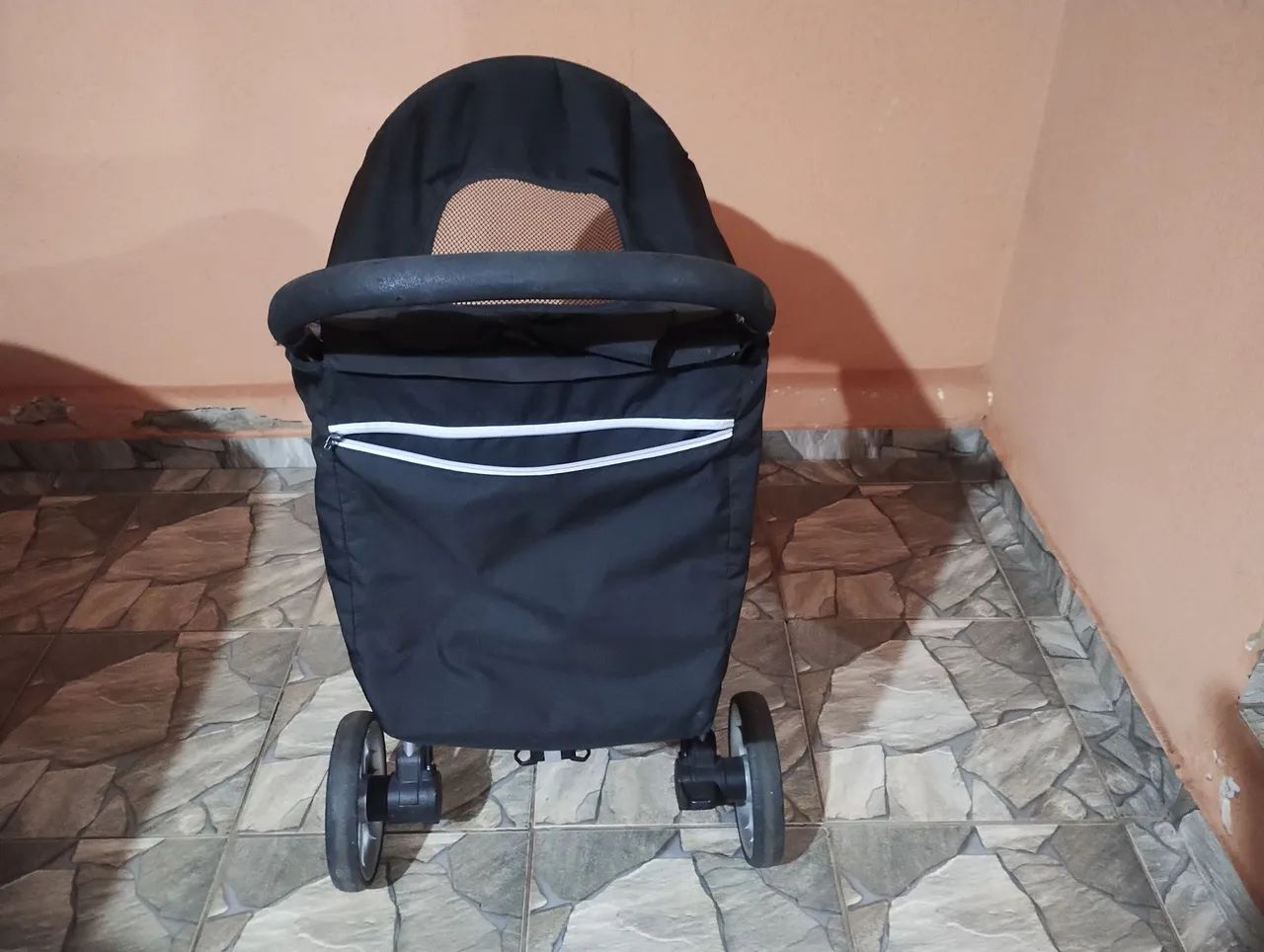 Carrinho de bebê conservado. - Foto 3