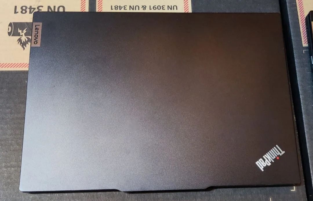 Lenovo ThinkPad E14 Gen 5 Ryzen 5 7000 - Impecável 