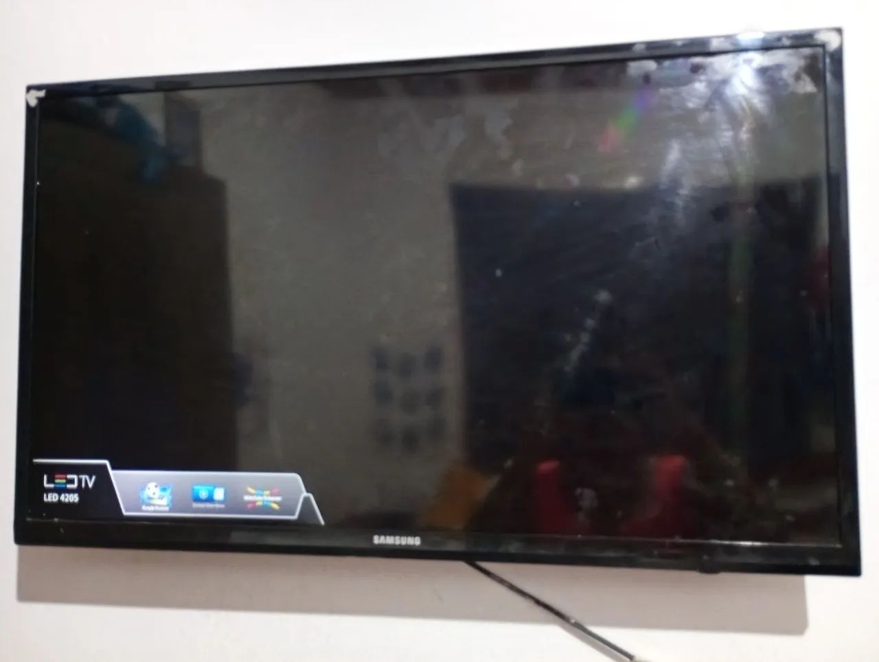 Vendo uma TV Samsung de 32 polegadas. Interessado? Escrever  - Foto 3