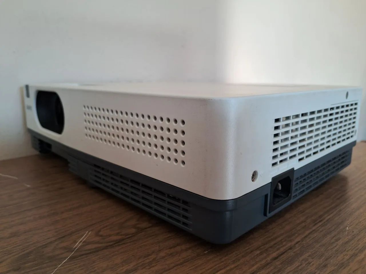 Projetor  Sanyo  XD2200  - Foto 5