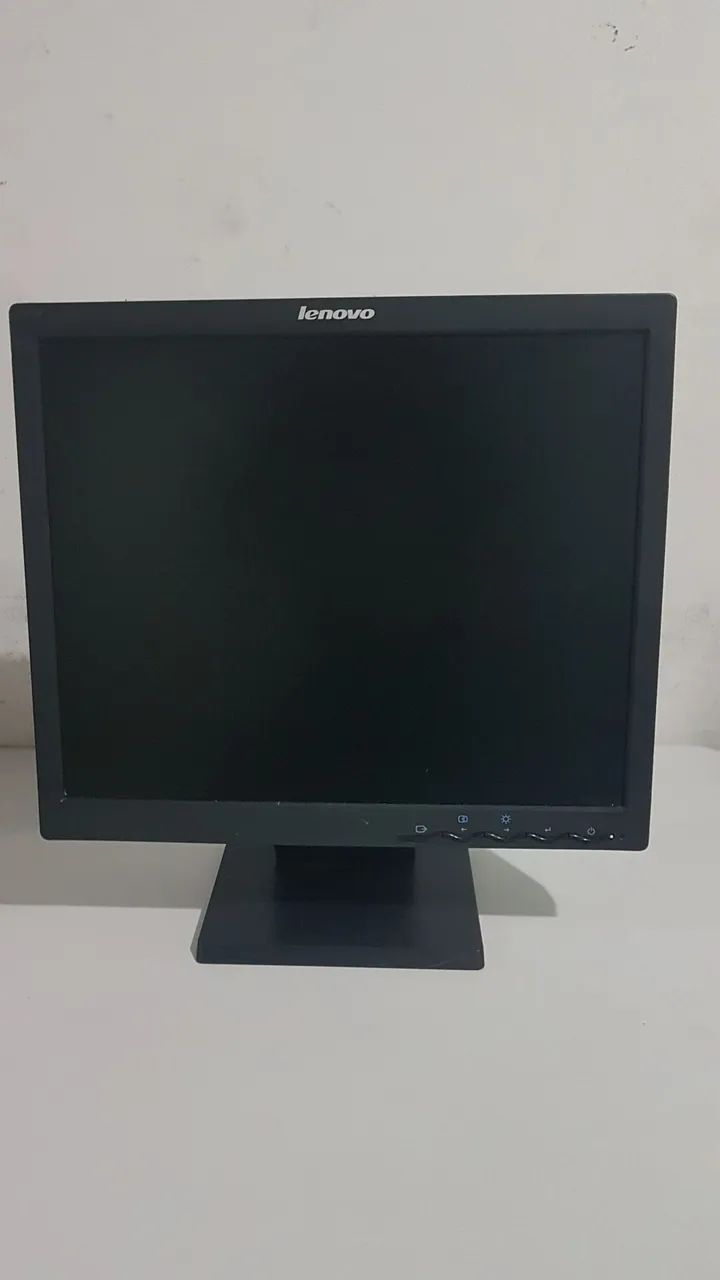 Monitor 17 pol Lenovo  Modelo  4428-AB1