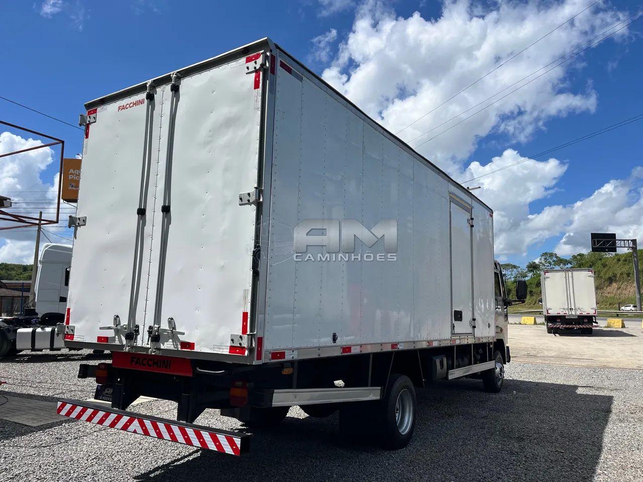 Ford Cargo 1119 2015 - Foto 4