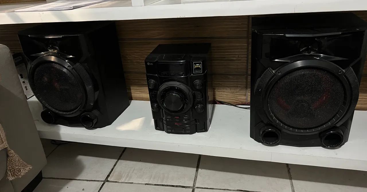 SOM LG XBOOM