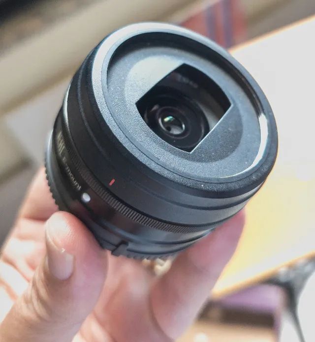 Lente Sony 20mm f2.8 e-mount (a6000 a6300 a6500)