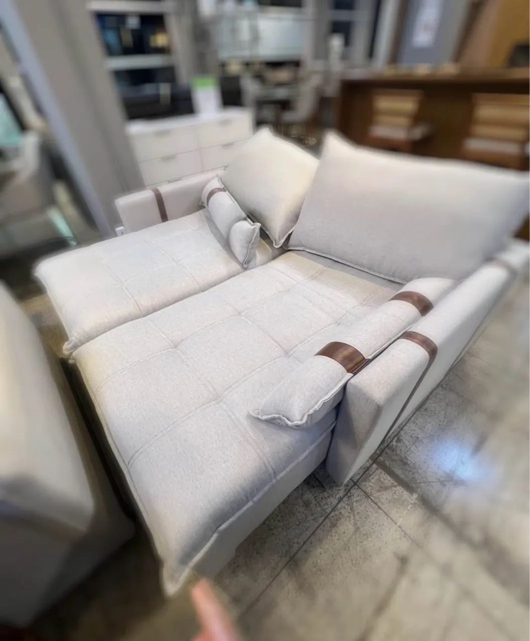 SOFÁ RETRÁTIL NOVÍSSIMO - OPORTUNIDADE! R$ 3400