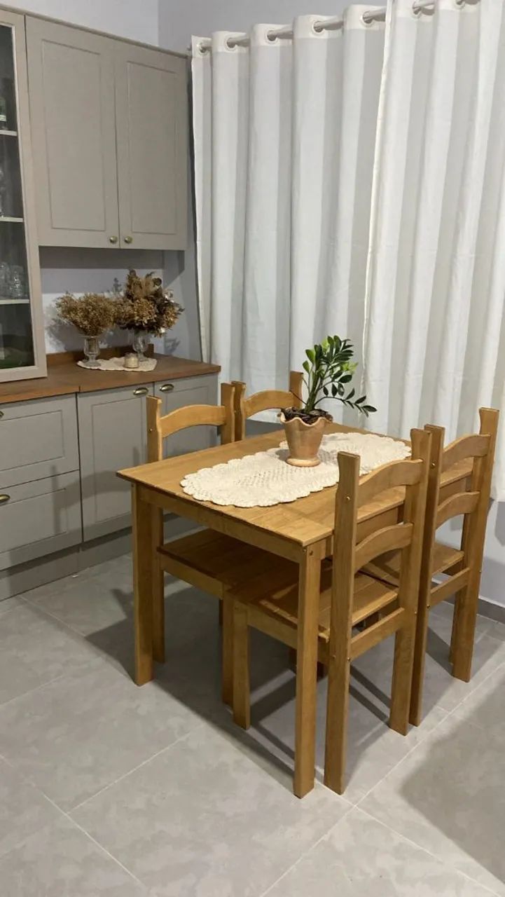 Mesa com cadeiras - Foto 2