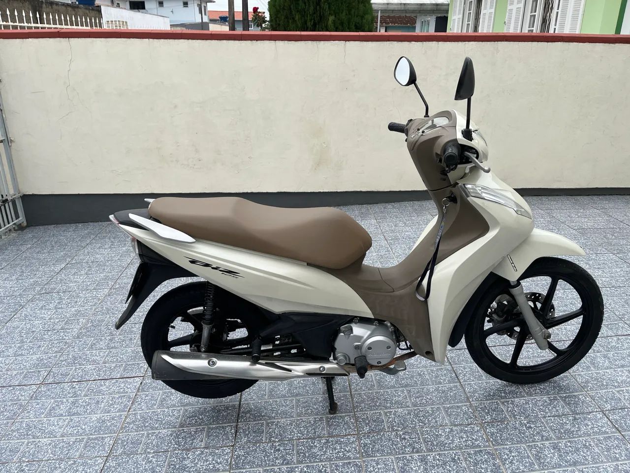 Biz 125 Completa