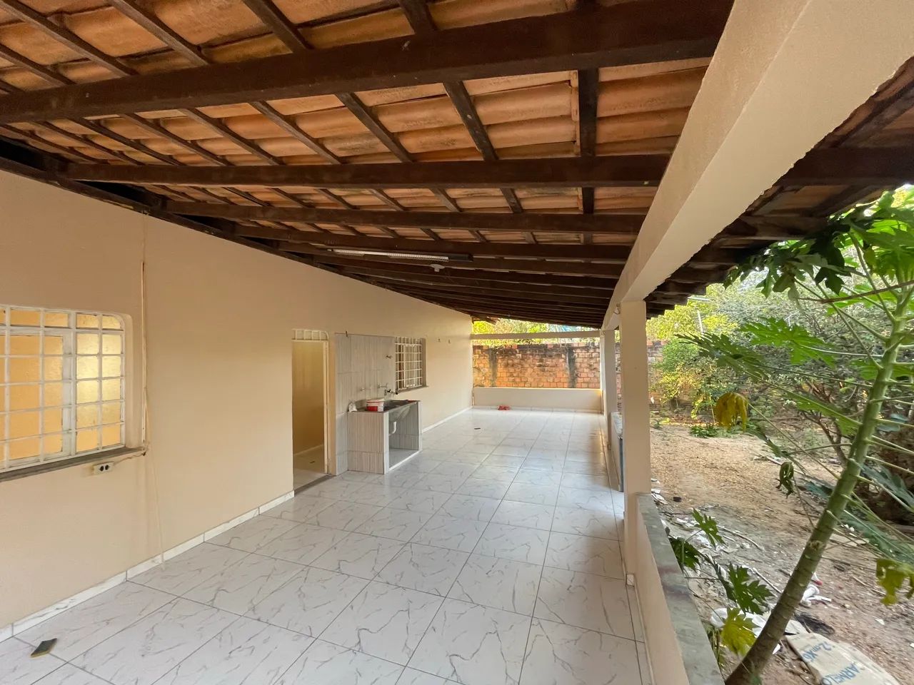 ALUGO LINDA E CONFORTÁVEL CASA DE 2/4 - Foto 3
