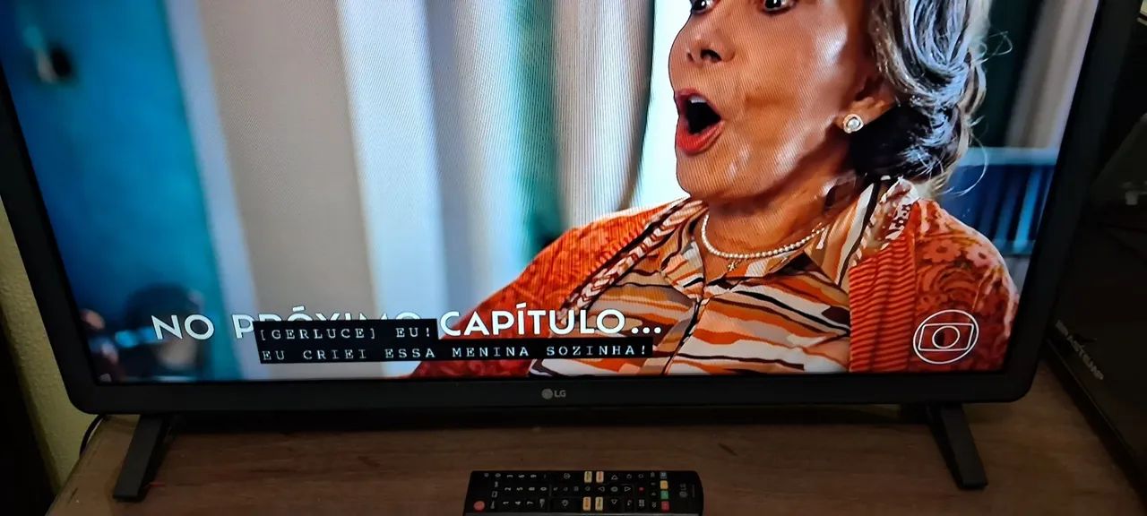 Smart TV 32  um ano de uso  - Foto 2
