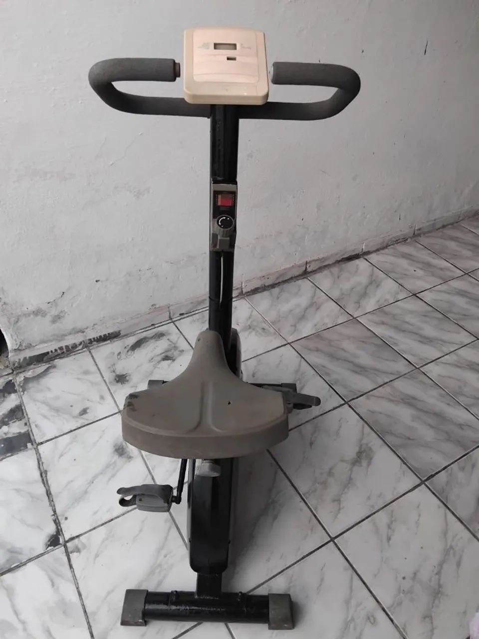 Bicicleta para exercícios em casa - Foto 3
