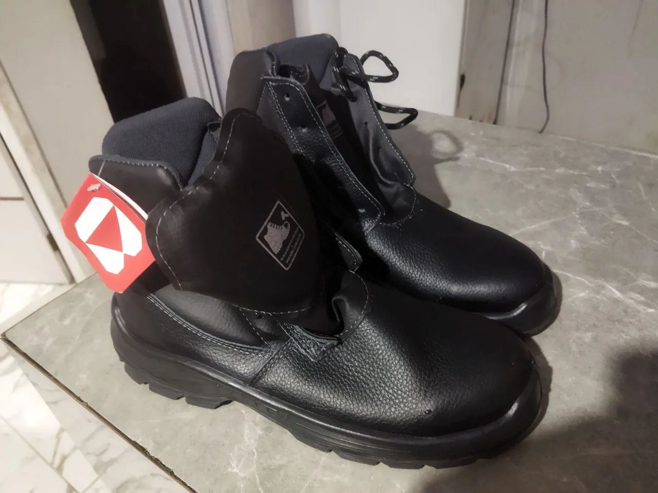 Bota nova n 41