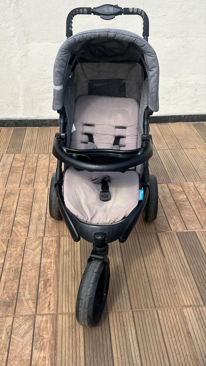 Carrinho de bebê Infanti 3 rodas  - Foto 2