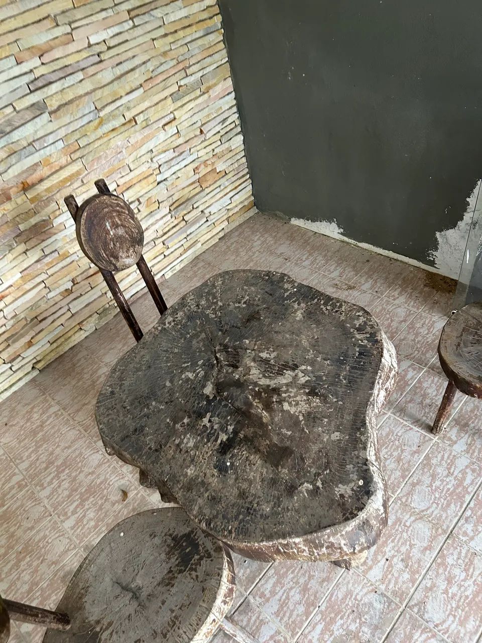 Mesa Rústica de Madeira Maciça
