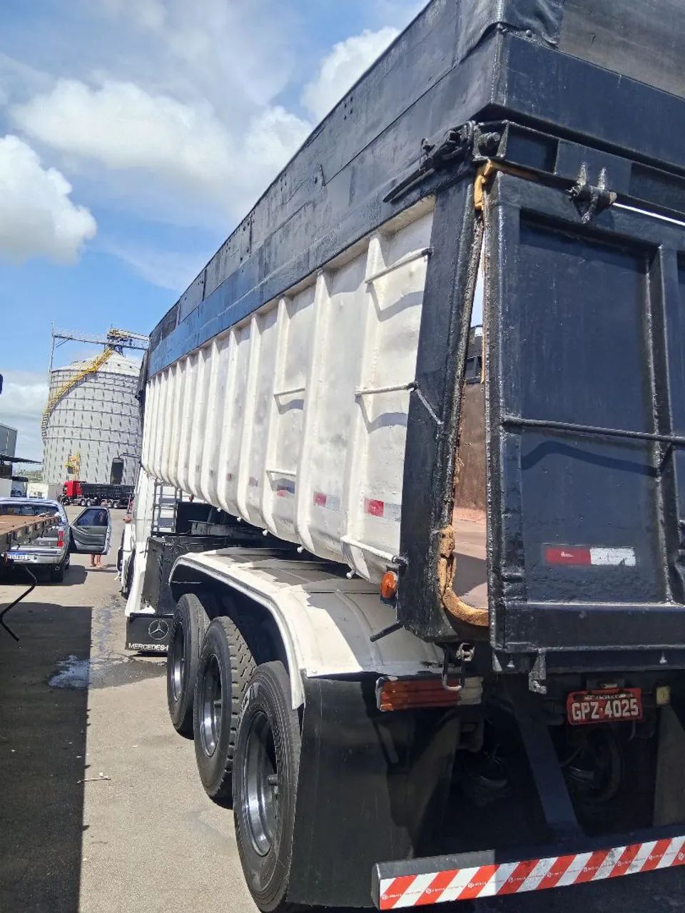 Carreta iderol com pneus - Foto 5