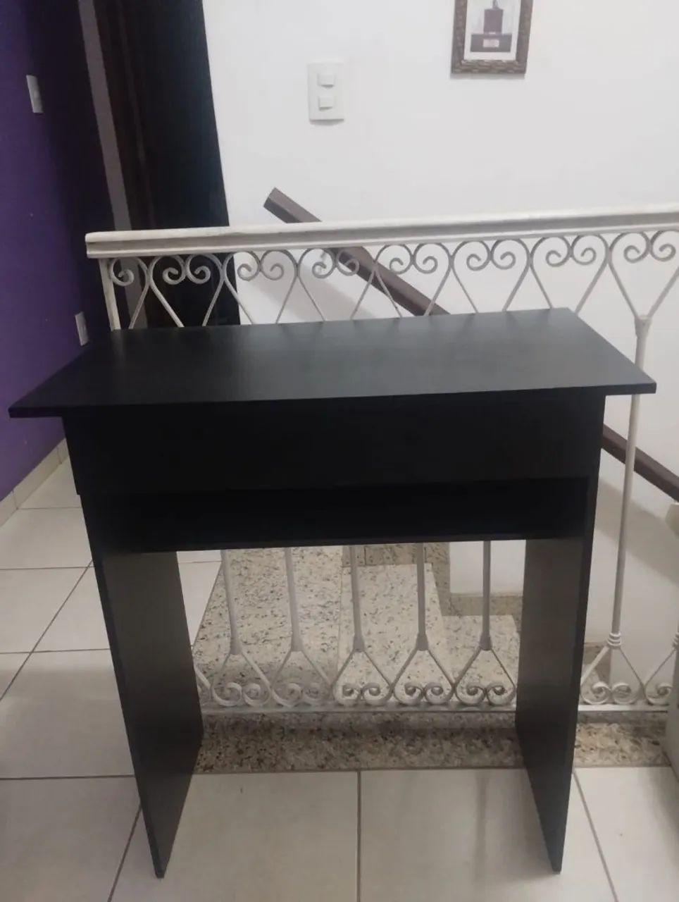 Mesa para notebook pequena