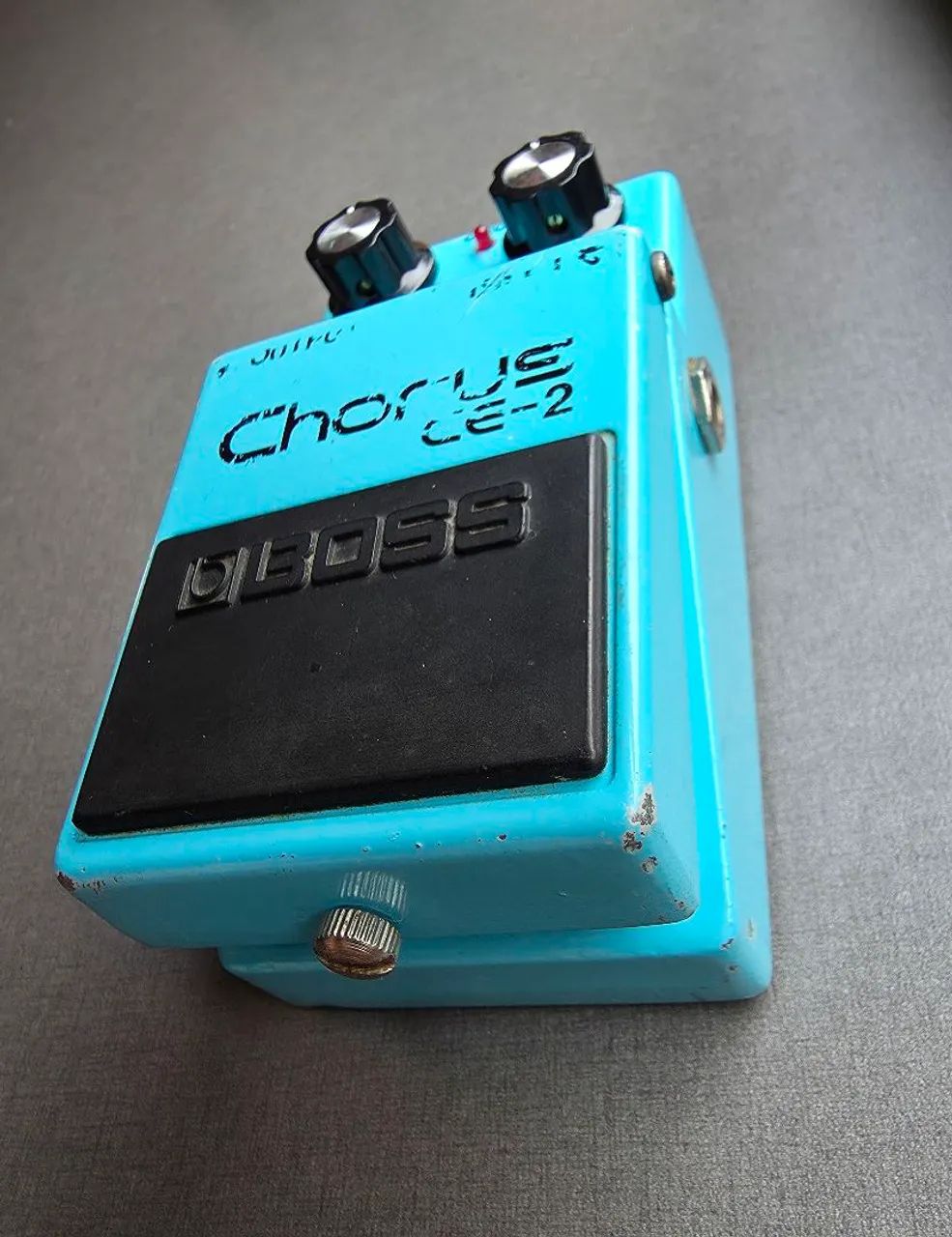 Boss Ce-2 (made In Japan) Vintage Silver Screw - Instrumentos