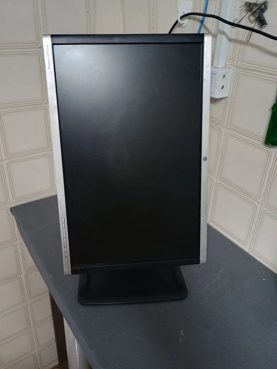 Monitores HP 22POL - Foto 2