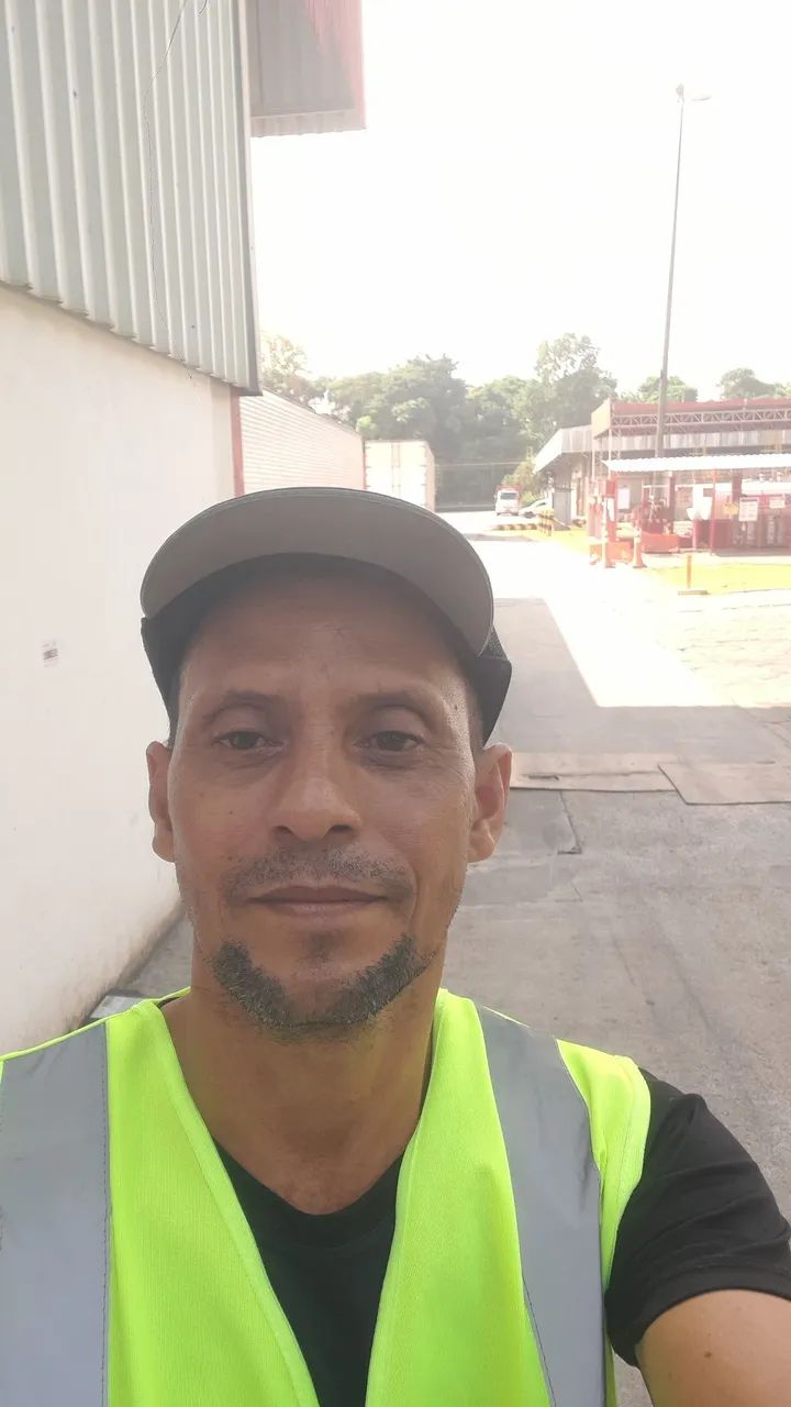 Ajudante de chapa/cargas e etc