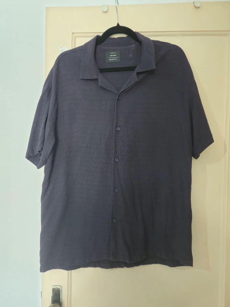 2 camisas e uma camiseta