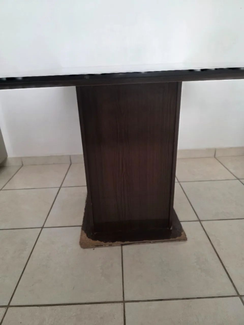 Mesa de jantar com tampo de vidro - Foto 4